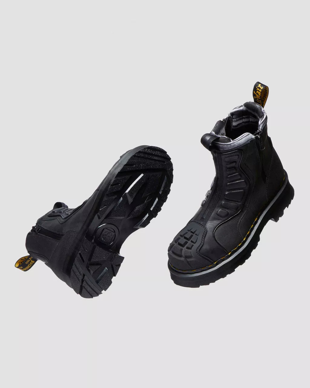 DR MARTENS 2976 Protect Leather Chelsea Boots