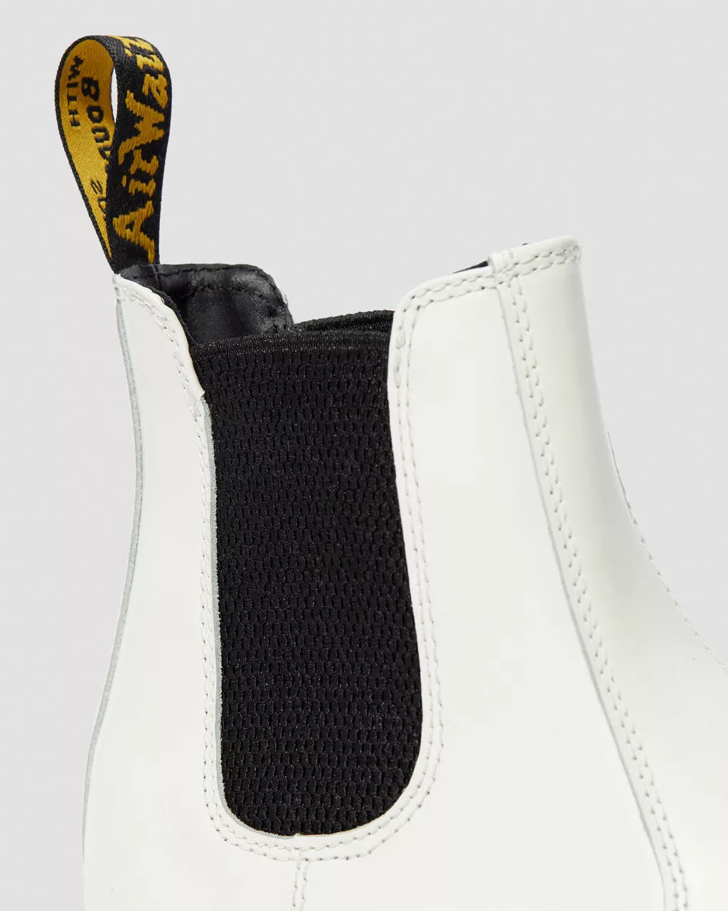 DR MARTENS 2976 Quad Platform Chelsea Boots
