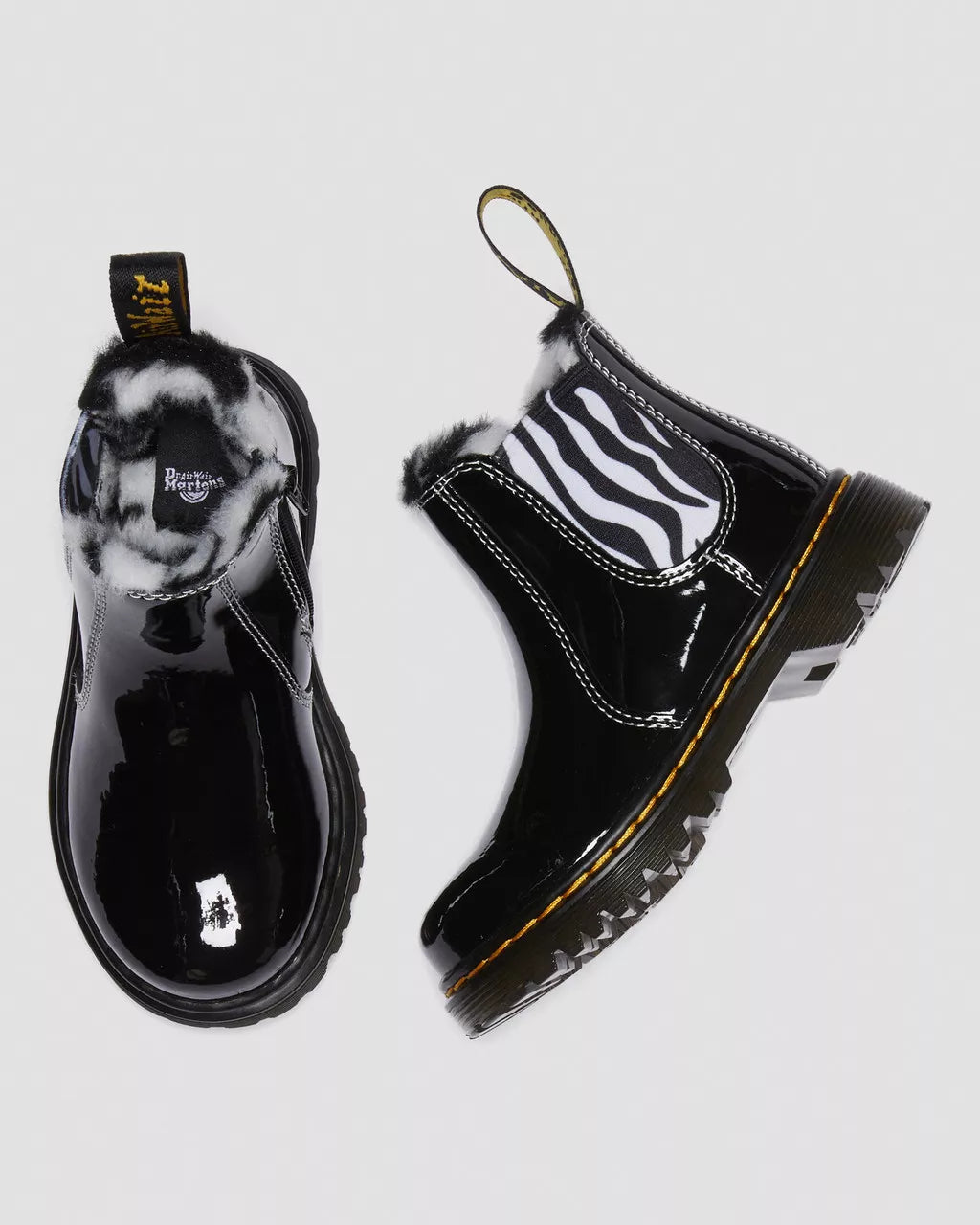 DR MARTENS 2976 Leonore T Black Patent Lamper