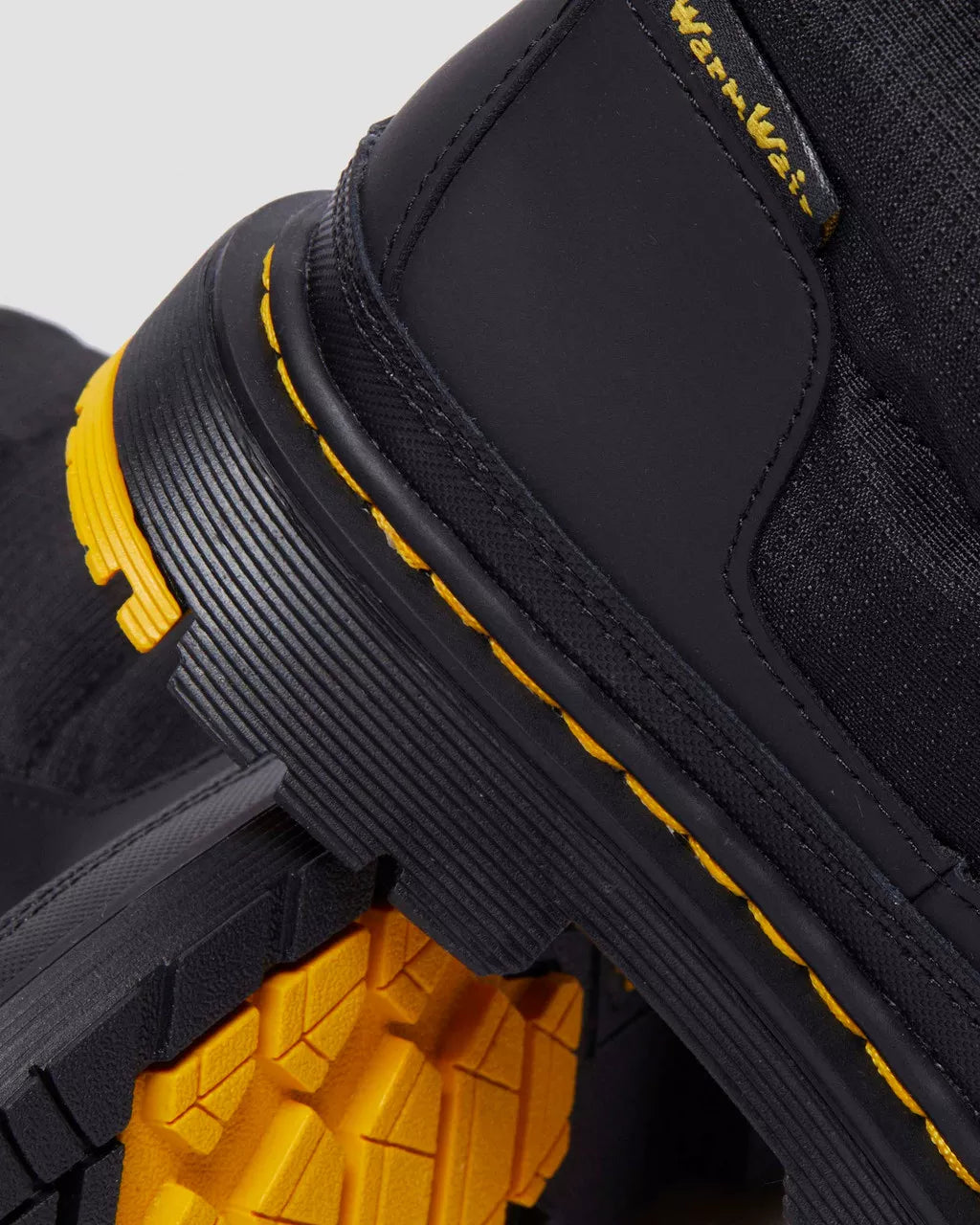 DR MARTENS Junior Cullen Padded Wintergrip Boots
