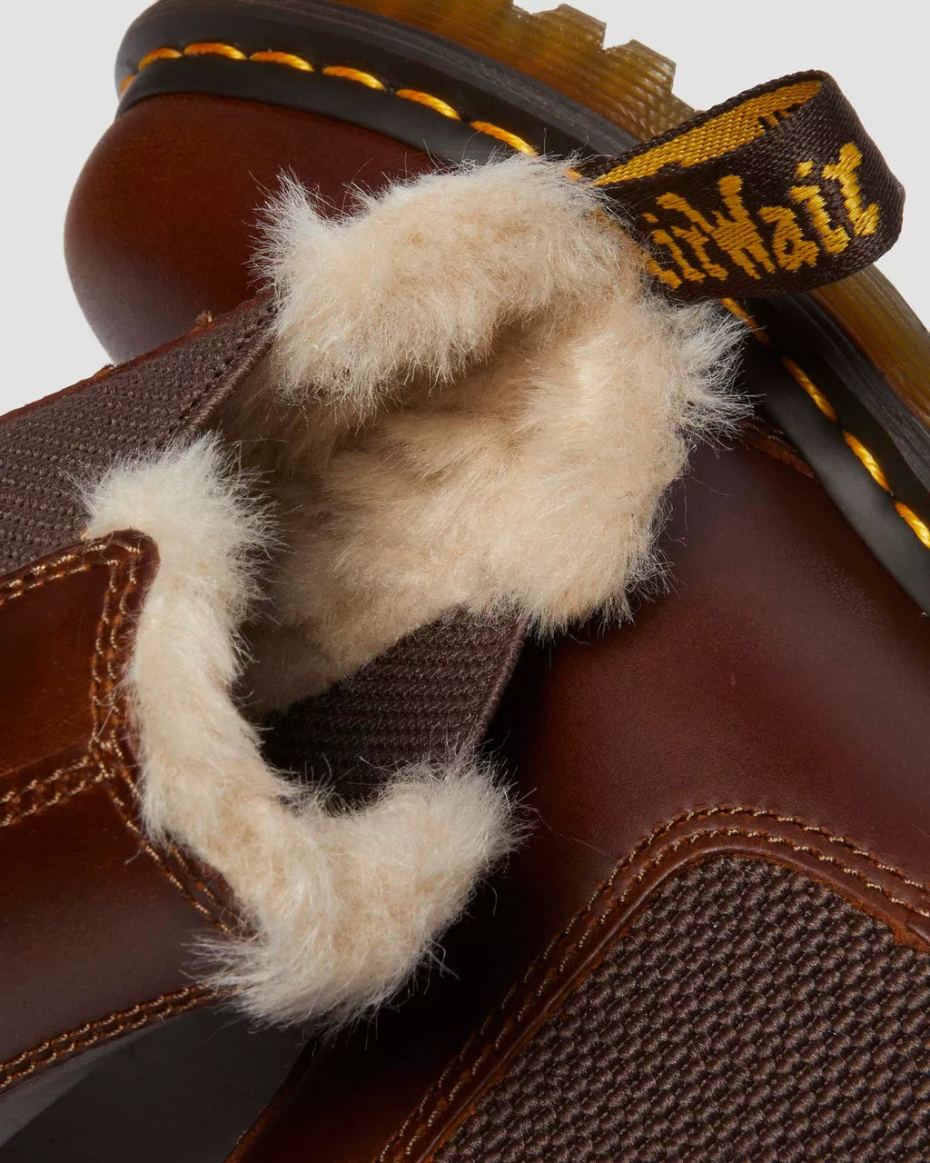 2976 Leonore Faux Fur Lined Chelsea Boots