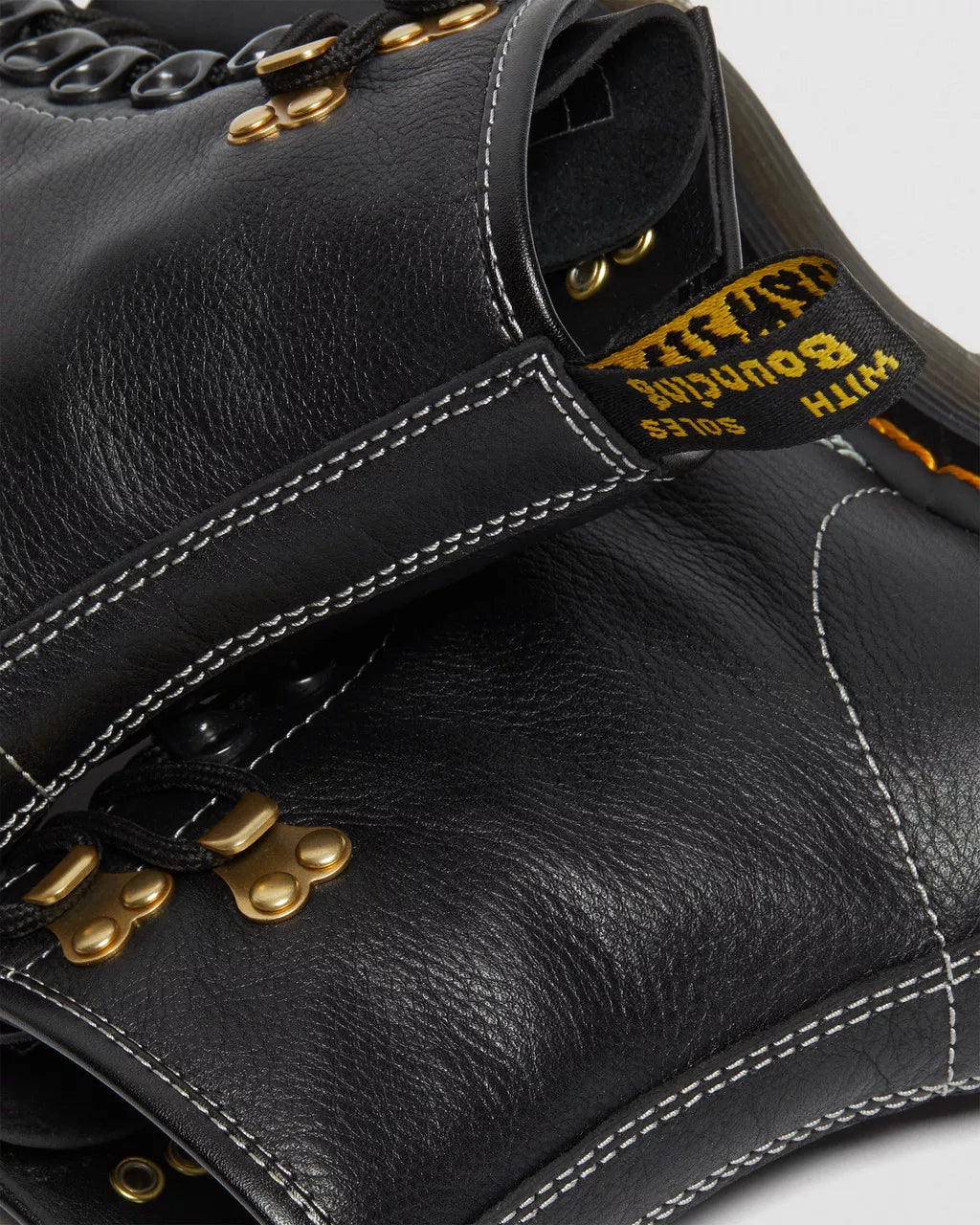 DR MARTENS 1460 Leather Boots HDW