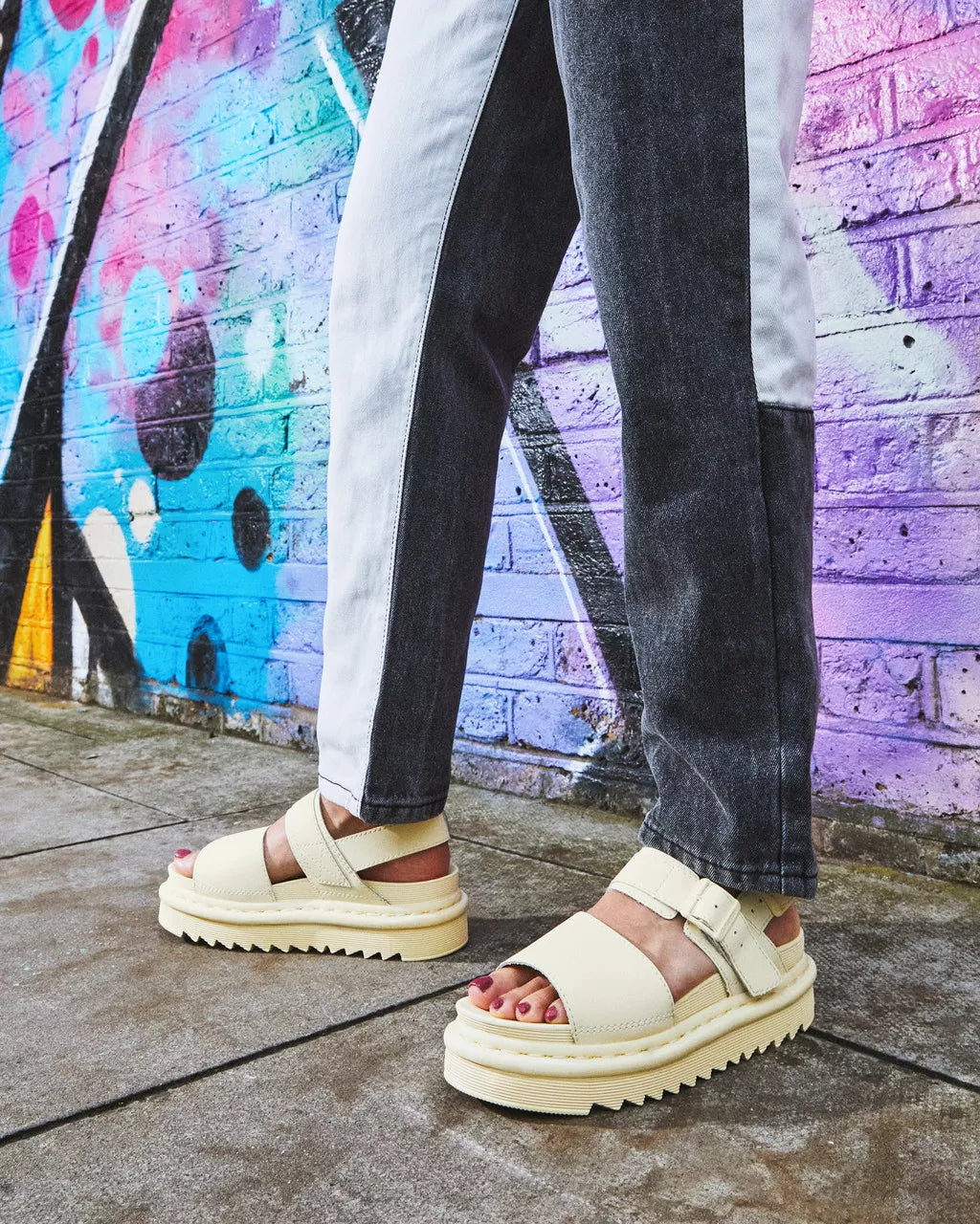 Voss Hydro Leather Strap Sandals