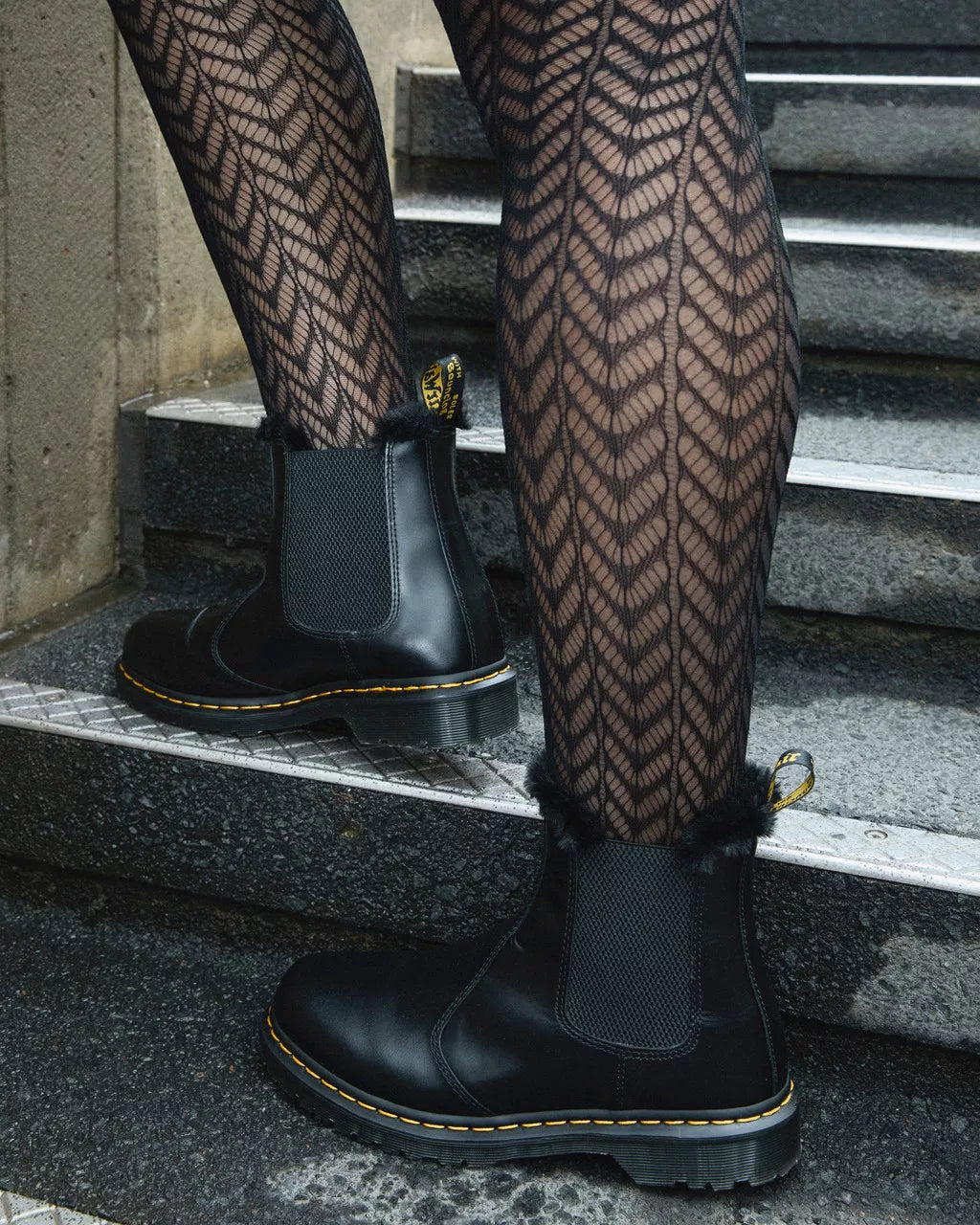 2976 Leonore Faux Fur Lined Chelsea Boots