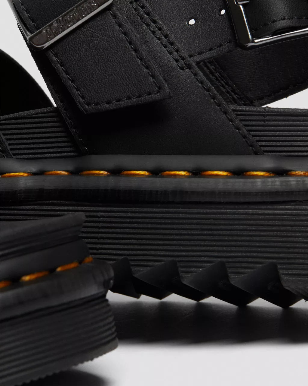 Voss II Hydro Leather Strap Sandals